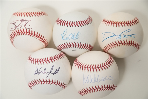 Lot Of 5 Yankees Signed Baseballs w. Dave Winfield