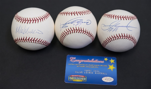 Lot Of 3 Baseball Stars Signed Baseballs w. Sammy Sosa (Mounted Memories)