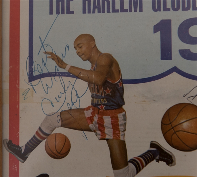 Basketball Autograph Lot w. 1967 Harlem Globetrotters