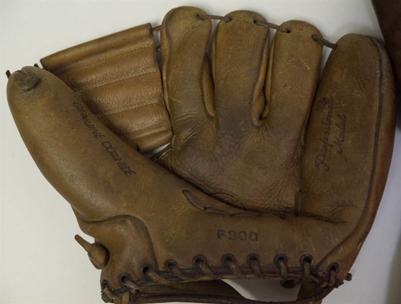Lot Of 5 Vintage Fielding Gloves w. Bob Elliot