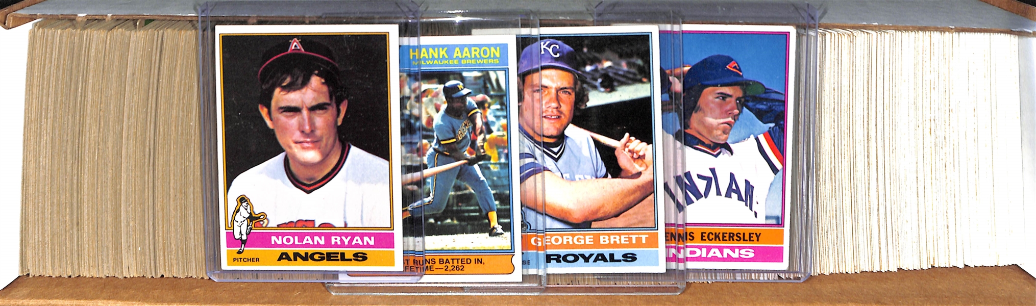 1976 Topps Complete Baseball Set w. Eckersley Rookie Card & George Brett 2nd Year Cards