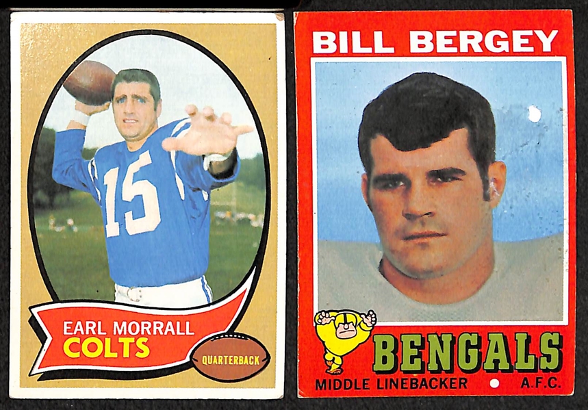 600 Assorted 1970-1972 Topps Football Cards w. Minor Stars