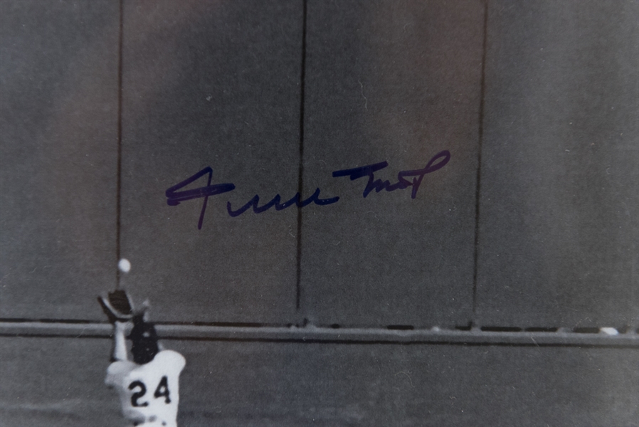 Willie Mays Signed 16x20 Photo - JSA