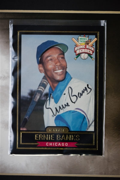 Frank Robinson Signed Baseball & Photo Plaque -and- Ernie Banks Signed Card Display