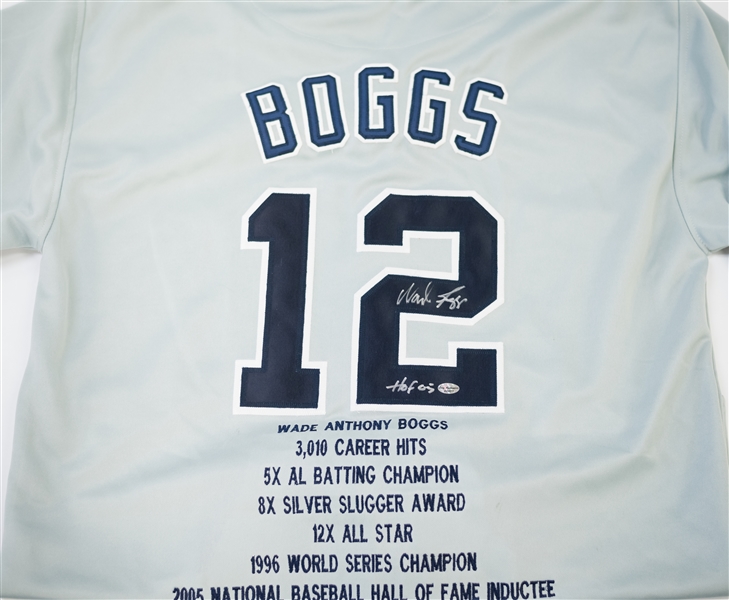 Wade Boggs Signed Yankees Stat Jersey - Leaf