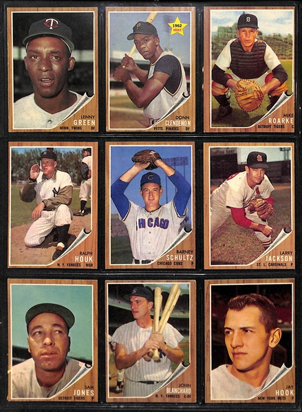 Lot Of 200 Different 1962 Topps Baseball Cards w. Banks