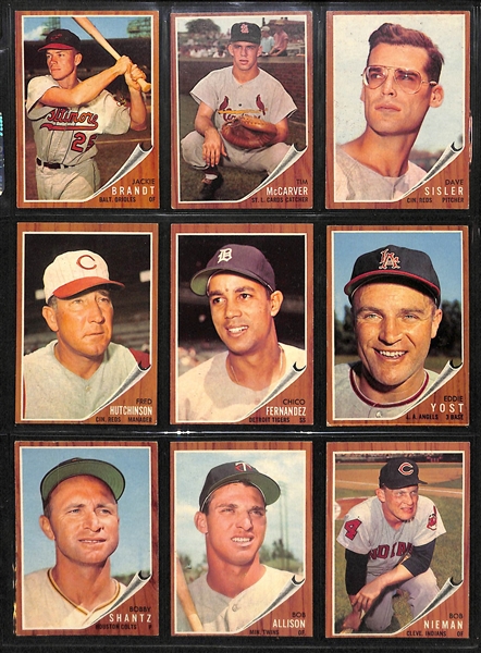 Lot Of 200 Different 1962 Topps Baseball Cards w. Banks