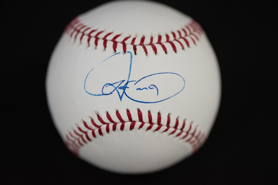 Lot of 5 Phillies Signed Baseballs w. Domonic Brown