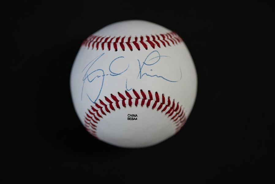 Lot of 5 Phillies Signed Baseballs w. Domonic Brown