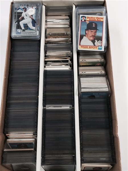 Lot of 700+ Baseball Hall of Fame Cards