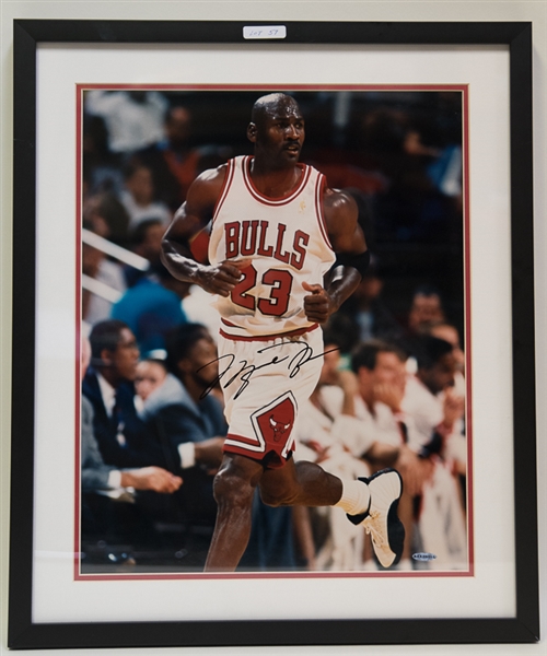 Michael Jordan Signed Framed 16 x 20 Photo - Upper Deck COA