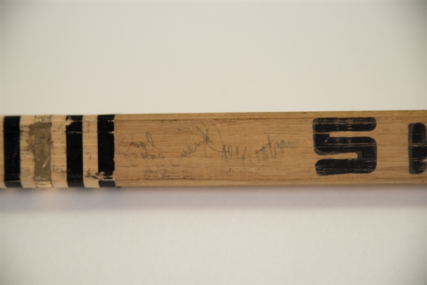 1973-74 Stanley Cup Championship Philadelphia Flyers Team Signed Hockey Stick Signed By 13+ Including RARE Barry Ashbee - JSA