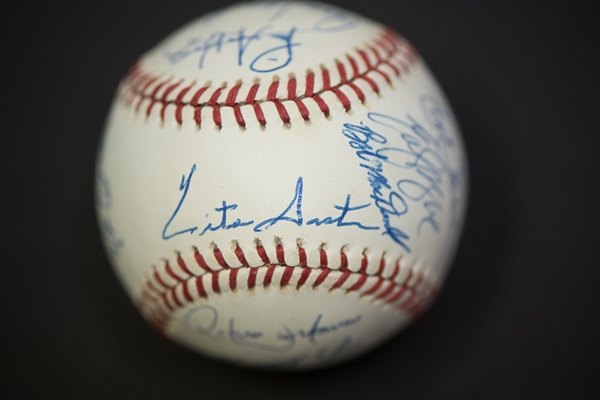 1992 Toronto Blue Jays Team Signed Baseball - World Series Team - JSA