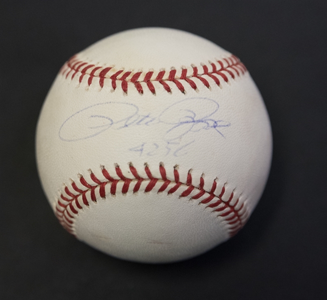 Lot Of 2 Signed Baseballs - Pete Rose & Tom Seaver 