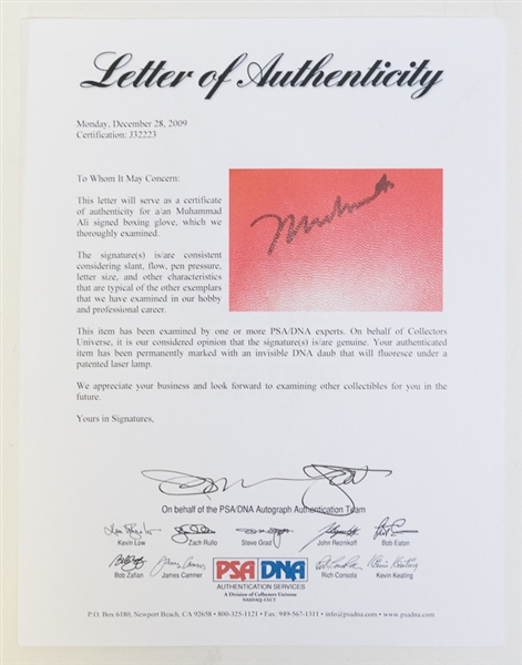 Muhammad Ali Signed Everlast Boxing Glove - PSA/DNA