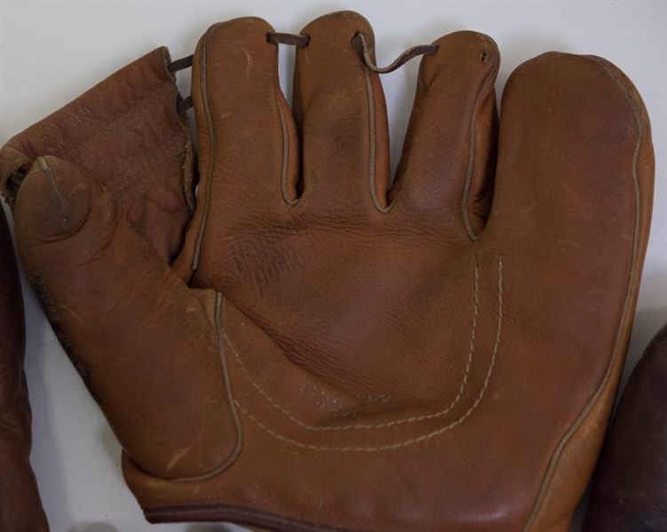 Lot Of 5 Vintage Fielding Gloves w. Bob Elliot
