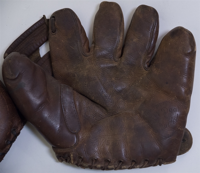 Lot Of 5 Vintage Fielding Gloves w. Bill Williams