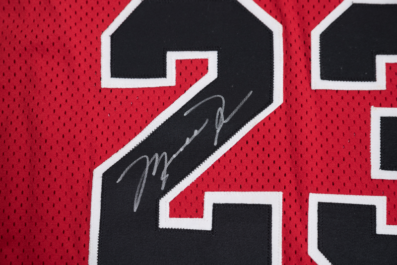 Lot Detail - Michael Jordan Signed Bulls Jersey - Upper Deck COA