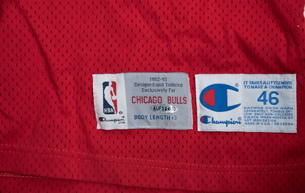 Michael Jordan Signed Bulls Jersey - Upper Deck COA