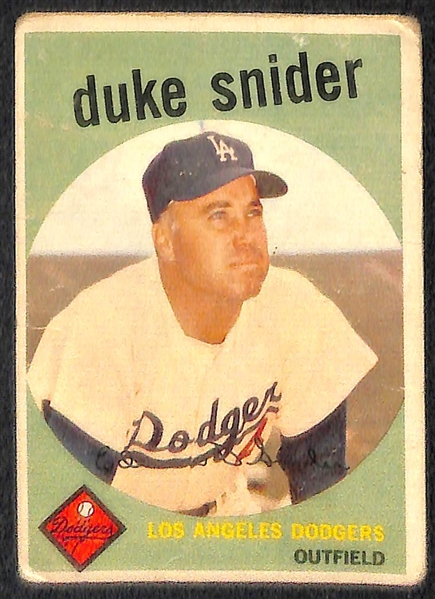 Lot Of 24 1959 Topps Baseball Cards w. Banks