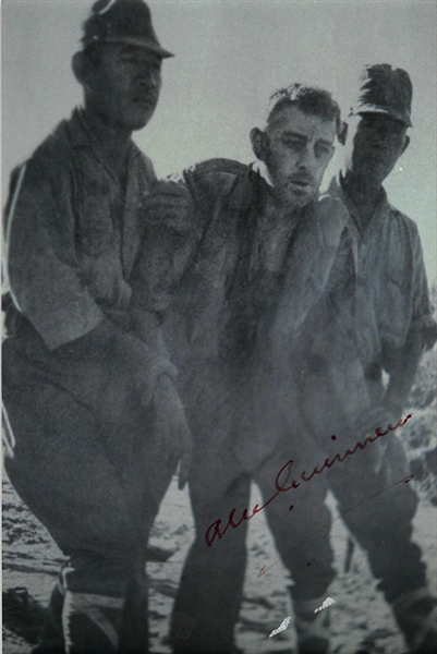 Alec Guinness Signed 4x6 Photo - Beckett LOA