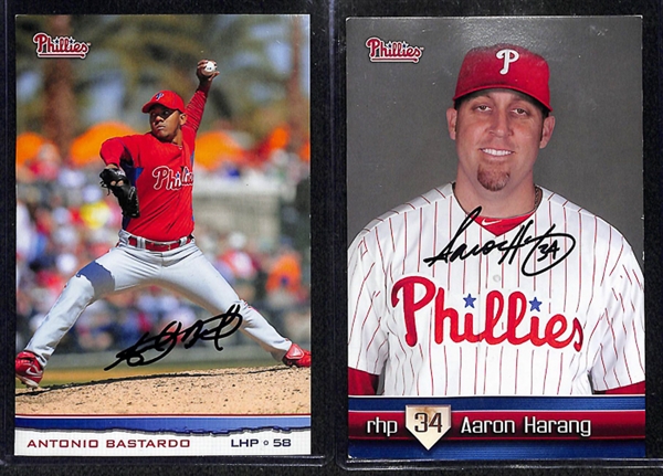 Lot Of 38 Phillies Signed 4x 6 Team Issued Photo Cards w. Ryne Sandberg