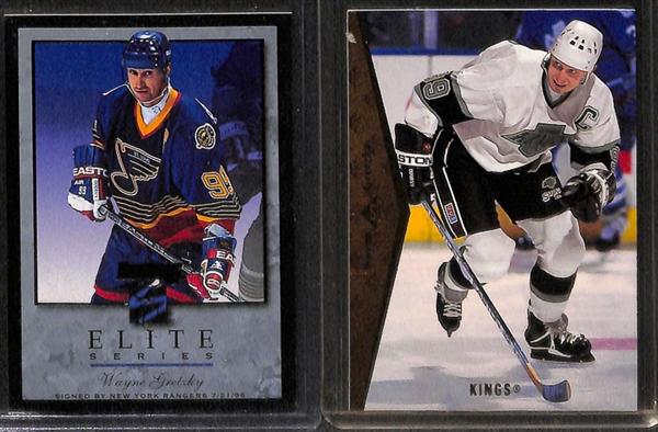 Lot Of 19 Wayne Gretzky Cards w. UD Canvas Parallel