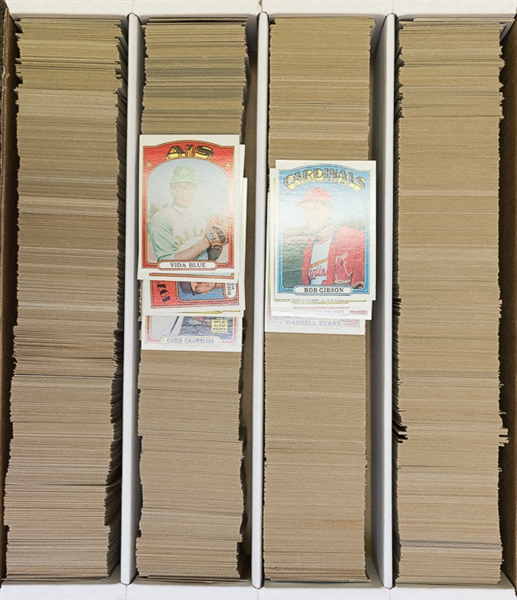 Lot of 1600+ Assorted 1972 Topps Baseball Cards w. Bob Gibson