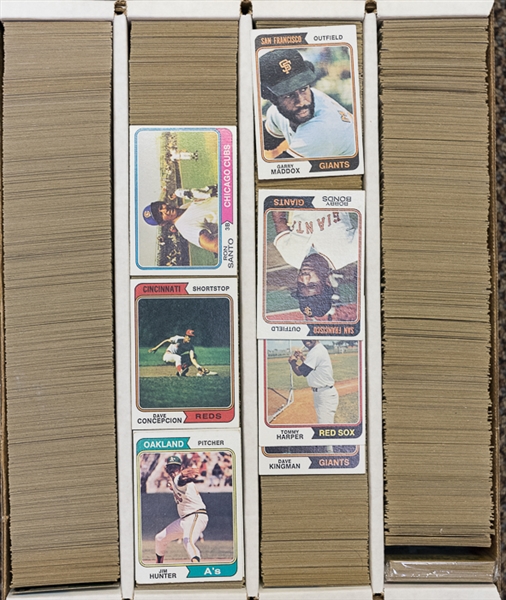 Lot of 1600+ Assorted 1974 Topps Baseball Cards w. Bobby Bonds