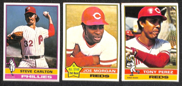 Lot of 2500+ Assorted 1974-1976 Topps Baseball Cards w. 1974 Reggie Jackson & 1976 Nolan Ryan
