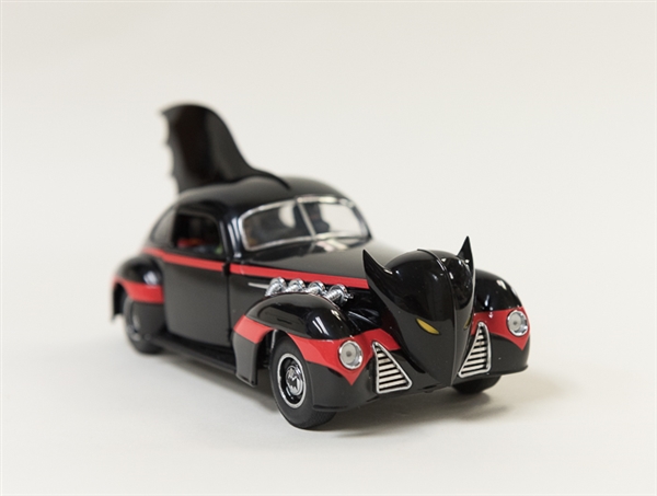 Danbury Mint Replica 1940's Comic Book Batmobile 1:24 Scale