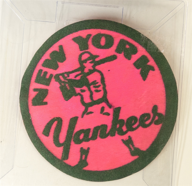 Old New York Yankees Collector Items w/ Vintage Hutch Joe DiMaggio Glove