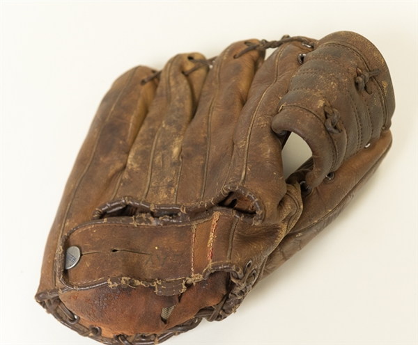 Old New York Yankees Collector Items w/ Vintage Hutch Joe DiMaggio Glove