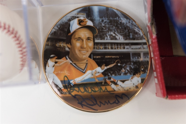 Baseball Signed Memorabilia Lot w. Gossage & Alomar