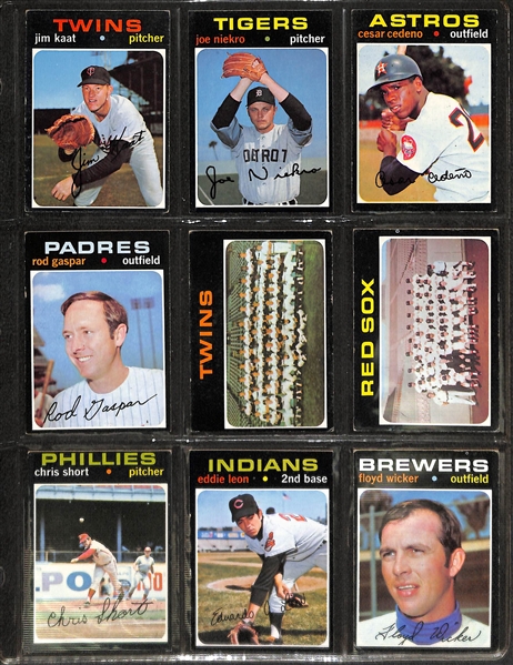 Lot of 470 Assorted 1971 Topps Baseball Cards w. Hank Aaron