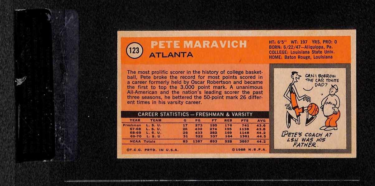 1970-71 Topps Basketball Pete Maravich Rookie Card #123 BVG 7.0