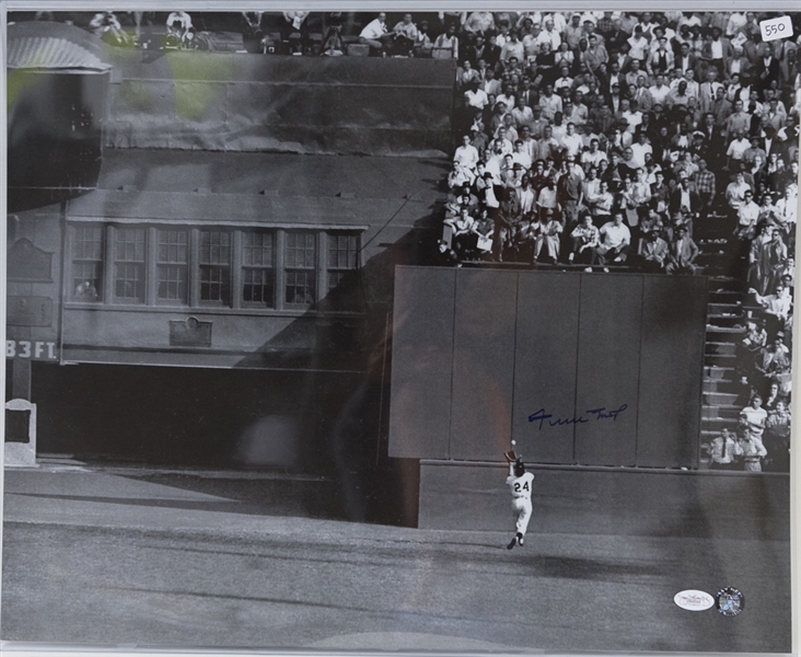 Willie Mays Signed 16x20 Photo - JSA