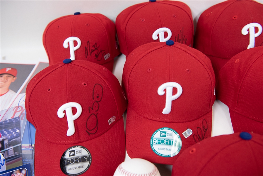 Phillies Autograph & Memorabilia Lot w. Ryan Howard Autograph