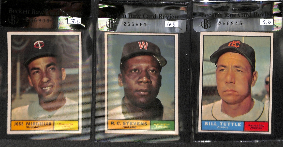 Lot of 7 - 1961 Graded High Number Topps Baseball Cards w. Roger Craig BVG 7.5