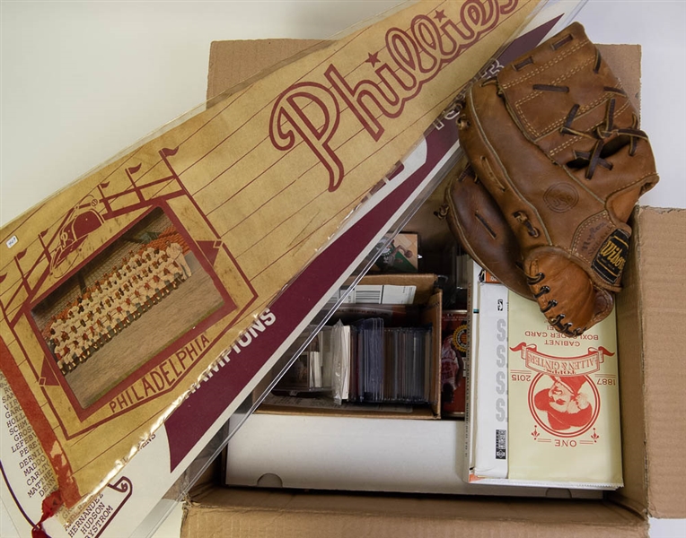 Sports Card & Memorabilia Lot - All Sports - w. Wilson Al Kaline Pro Style Baseball Glove