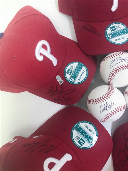 Phillies Autographed Memorabilia Lot w. Ryan Howard