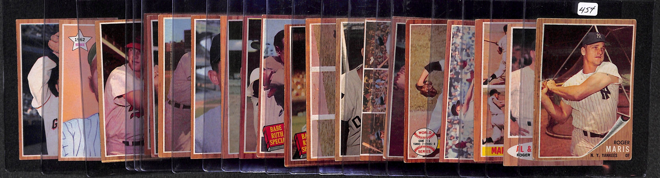 Lot of 20 - 1962 Topps Superstars Baseball Cards w. Maris