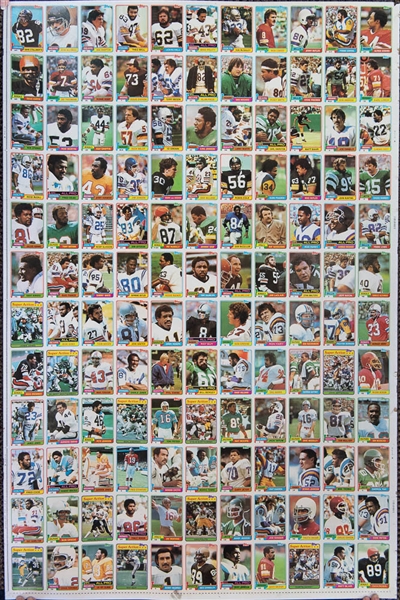 1981 Topps Football 132 Card Uncut Sheet w. Joe Montana Rookie Card