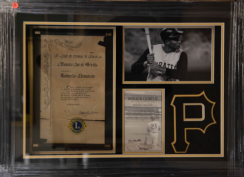 RARE Roberto Clemente Shadowboxed Award Presented to Clemente (Family LOA)