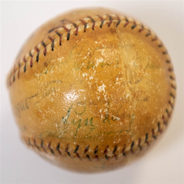 1930 NY Yankees Signed Baseball w. Babe Ruth (on Sweet Spot), Lou Gehrig, Tony Lazzeri, Earl Combs (JSA LOA)