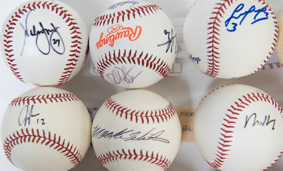 Lot of (12) New York Mets Signed Baseballs w. Mookie Wilson, Howard Johnson, Jeff Francoeur, Sandy Alomar