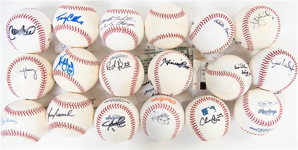 Lot of (18) New York Mets Signed Baseballs w. Mookie Wilson and Carlos Beltran