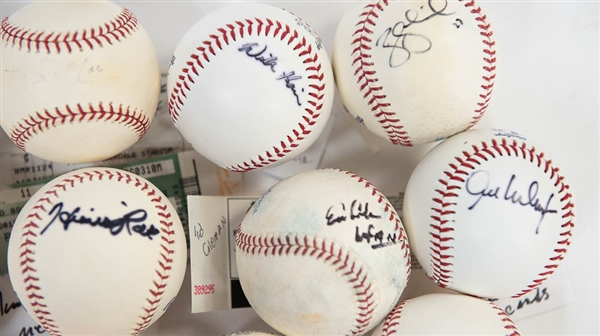 Lot of (18) New York Mets Signed Baseballs w. Mookie Wilson and Carlos Beltran