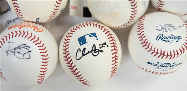 Lot of (18) New York Mets Signed Baseballs w. Mookie Wilson and Carlos Beltran