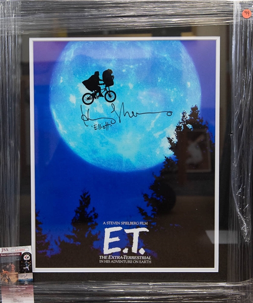 Henry Thomas Signed ET 16x20 Photo Framed - JSA